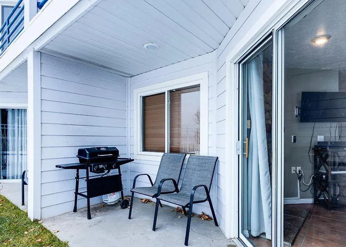 Garden City Condo With Pool Access By Bear Lake!