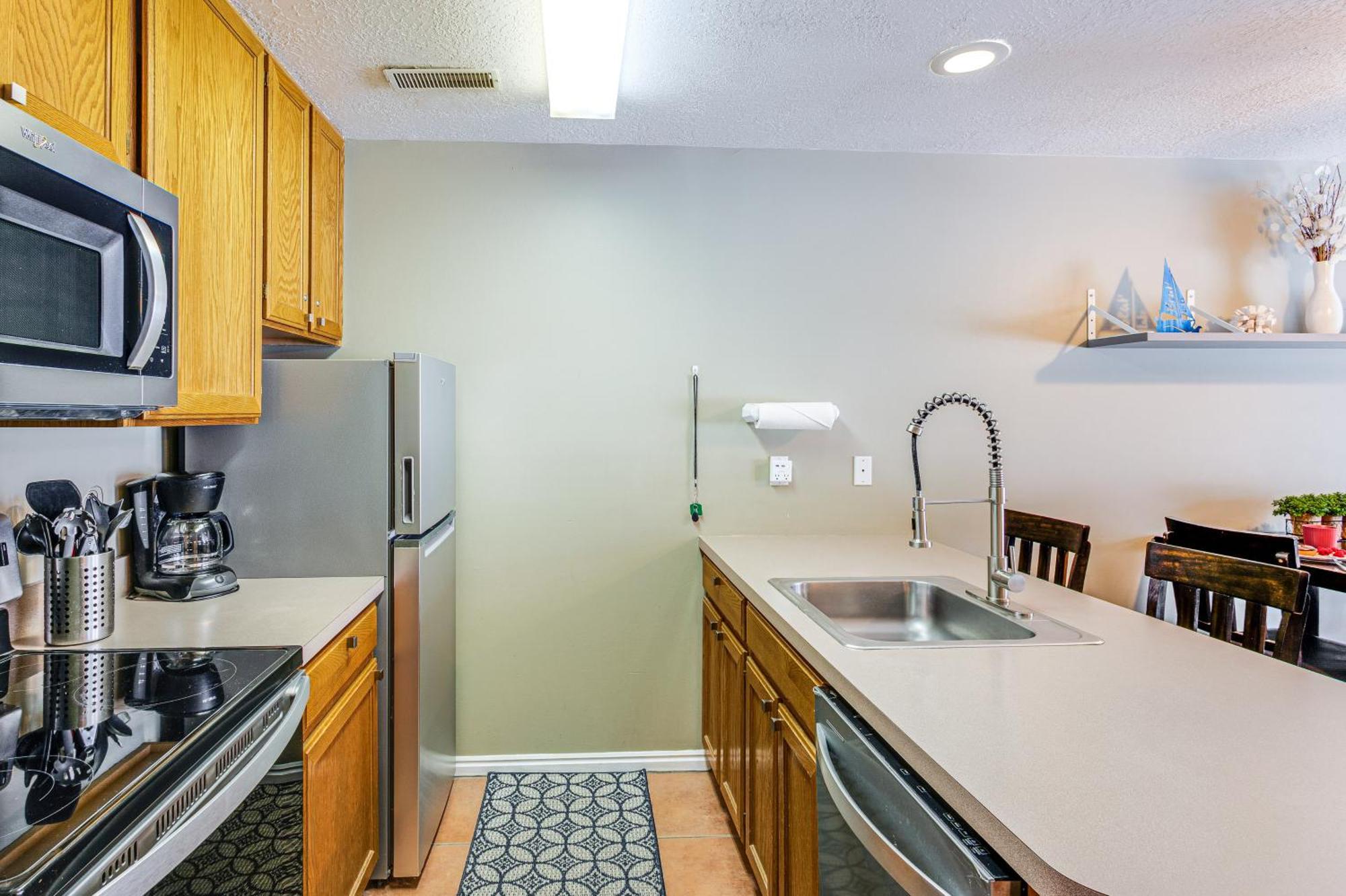 Apartment Garden With Pool Access By Bear Lake!